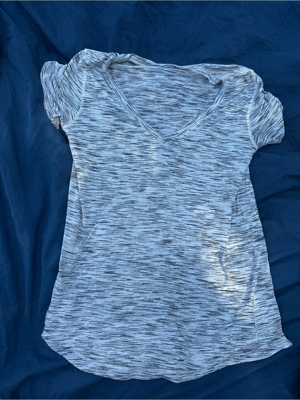 Lululemon Women’s Light Gray Space-Dye V-Neck Tee